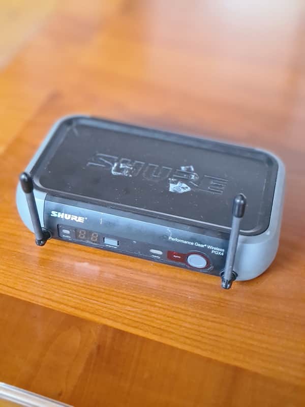 Shure 🎤 Shure PGX4 Wireless Microphone Receiver | UHF | R1 800–820 MHz | Sync image 1