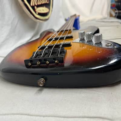Fender Jaco Pastorius Jazz Bass Fretless 4-string J-Bass with Case 2005 - 3-Color Sunburst / Pau Ferro fingerboard image 16