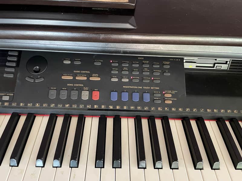 Yamaha Clavinova CVP 105 Black | Reverb