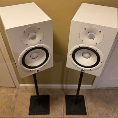 Yamaha HS8 8" Powered Studio Monitor (Pair) Excellent Condition - White image 3