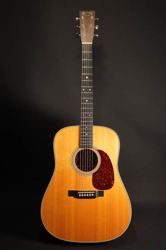 Martin D-28 Standard