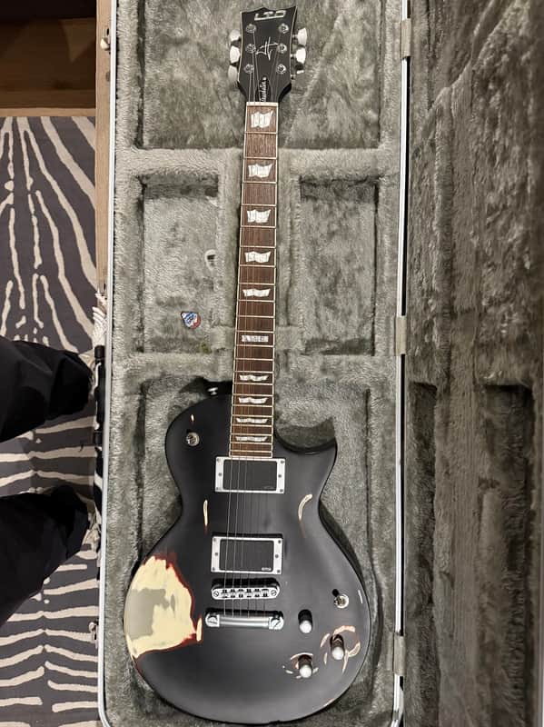 *ULTRA RARE* ESP LTD Truckster James Hetfield Signature - Out of Production image 1