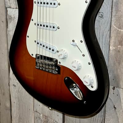 Sweet Fender Player Stratocaster, Maple Fretboard 3-Color Sunburst, CCG Custom Shop, Insane Player ! image 6