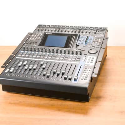 Yamaha DM1000 48-Channel Digital Audio Mixing Console CG010HP