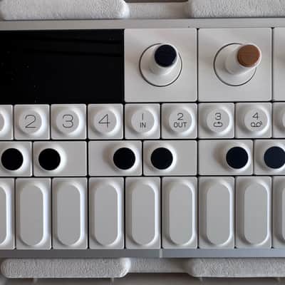 BRAND NEW IN BOX Teenage Engineering OP-1 Field synthesizer/sampler/drum machine image 7