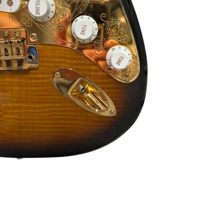 Fender Diamond Dealer Custom Shop Limited Edition 40th Anniversary Stratocaster W/ Diamond Ring image 9