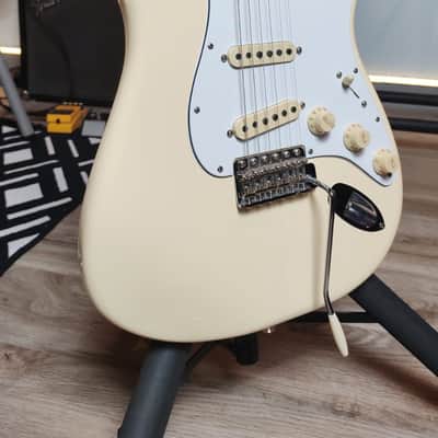 Fender Jimi Hendrix Stratocaster MN - Olympic White image 2