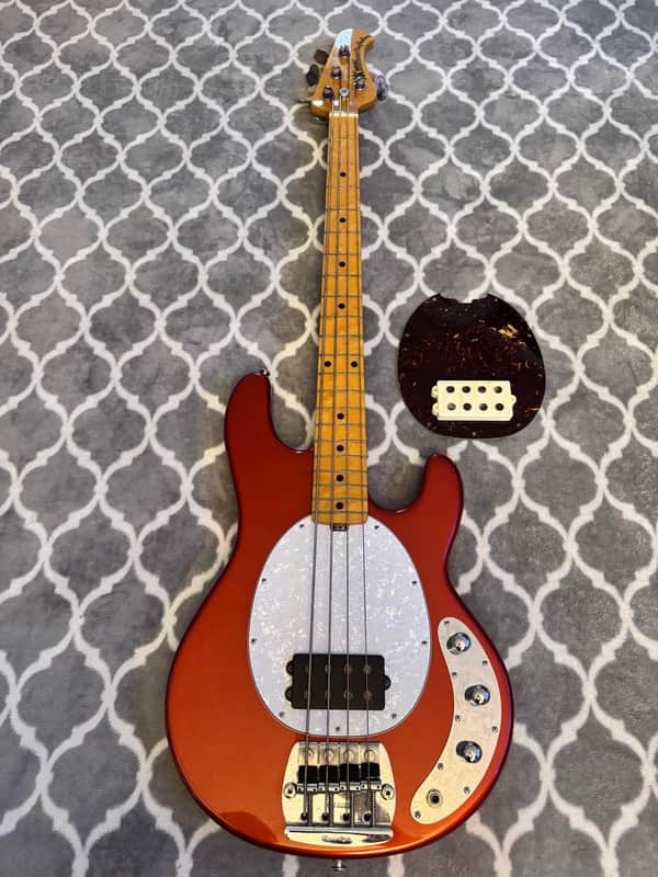 Ernie Ball Music Man Classic StingRay 4 with Maple Fretboard