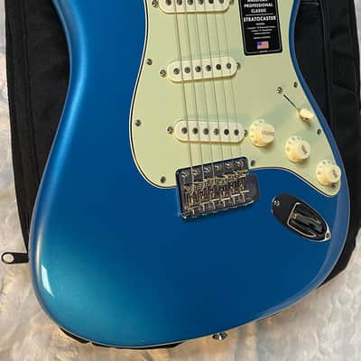 NEW! Fender American Professional Classic Stratocaster - Faded Lake Placid Blue - 7.65lbs - Authorized Dealer - G05768 image 6