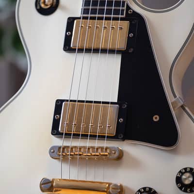 2007 Gibson Custom Les Paul Custom - in Naturally Aged Alpine White image 4