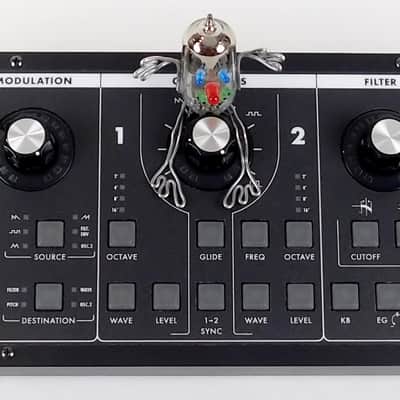 MOOG Slim Phatty Analog Synthesizer Desktop + Neuwertig +1,5 Jahre Garantie image 4