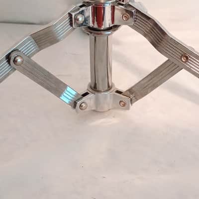 Tama VINTAGE 80's RED LABEL SINGLE BRACED LOW PROFILE SNARE DRUM STAND - CHROME image 4