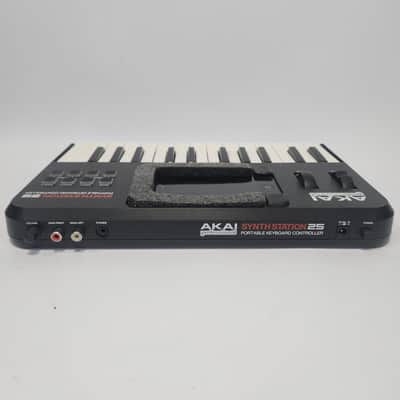 Akai Synth Station 25 and iPod Touch image 4