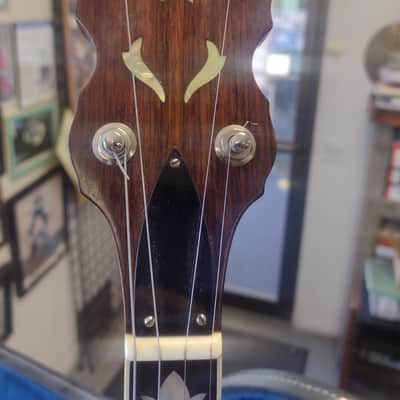 Vega C.F.Martin Tenor Banjo 1970-1979 - Metal and wood image 3