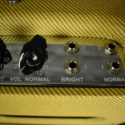 Victoria 35210 Amplifier image 7