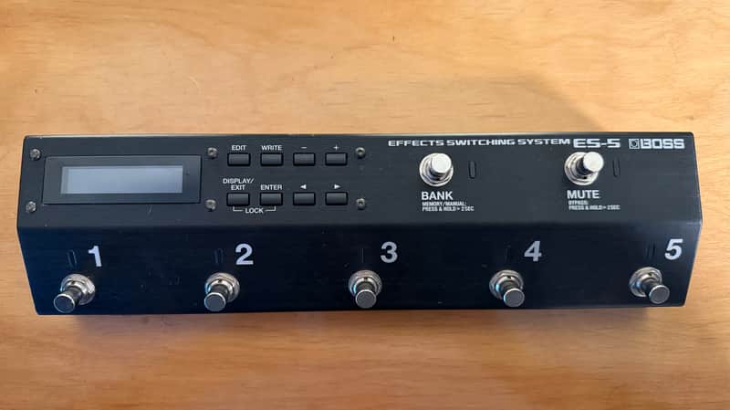 Boss ES-5 Effects Switching System