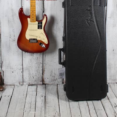 Fender American Professional II Stratocaster Electric Guitar with Hardshell Case image 2