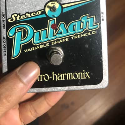 Electro-Harmonix Stereo Pulsar Analog Tremolo 2007 - Present - Blue image 1