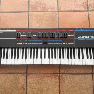 Roland Juno-106 61-Key Programmable Polyphonic Synthesizer 1984 - 1985 - Black