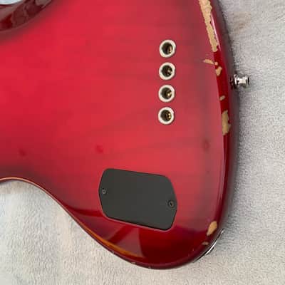 Fender American Deluxe Jazz Bass with Rosewood Fretboard 1995 - 1998 - Crimson Burst image 8
