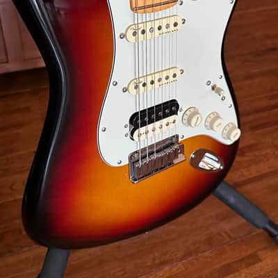 Fender American Ultra Stratocaster HSS with Maple Fretboard 2019 - Present - Ultraburst image 4