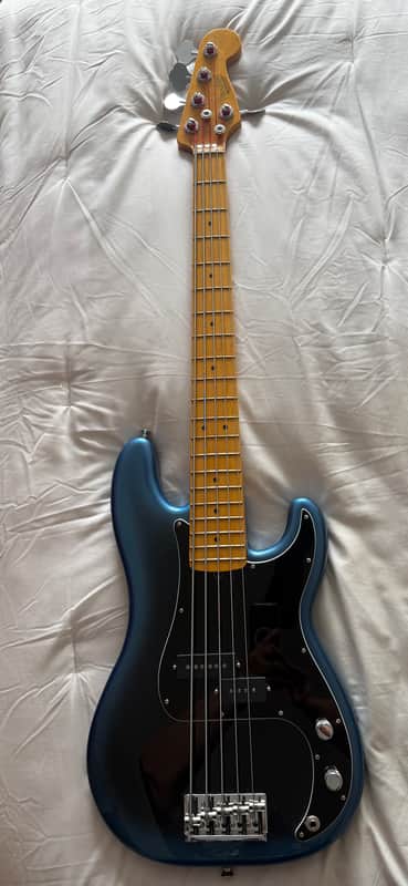 Fender American Professional II Precision Bass V with Maple Fretboard