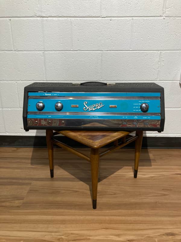 Supro Taurus model S6625 1966 - Blue image 1