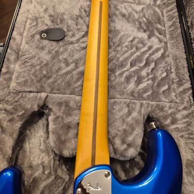 Fender American Ultra II Stratocaster HSS Noble Blue image 15