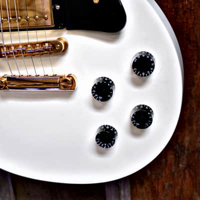 Gibson Les Paul Studio - 2008 - Alpine White w/  Gold Hardware image 3