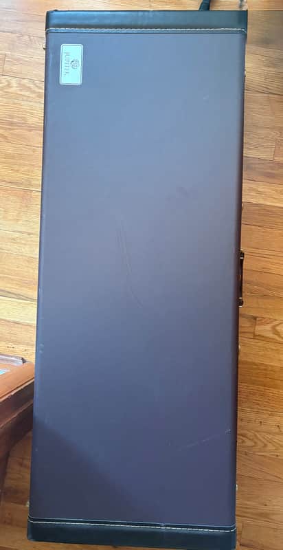 Jupiter Baritone Saxophone Case image 1