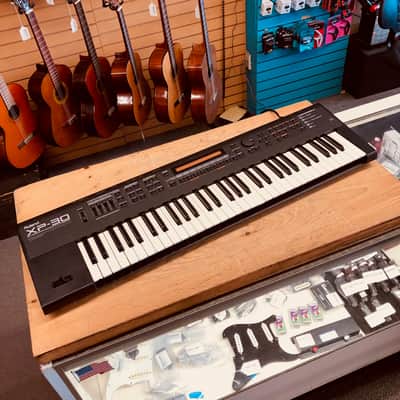 Roland XP-30 Digital Synthesizer