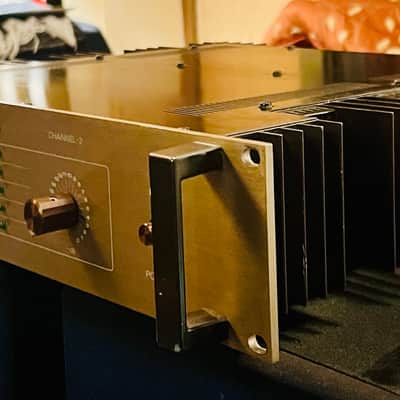 Fostex Laboratory Series Model 300 Stereo Power Amplifier 1980s image 3