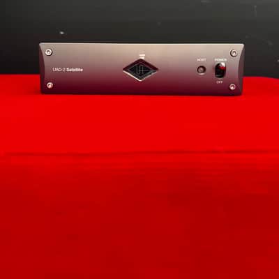 Universal Audio UAD-2 Satellite Thunderbolt 3 OCTO Core image 2