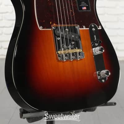 Fender American Professional II Telecaster - 3-color Sunburst with Maple Fingerboard (TeleAP2MSBd3) image 3