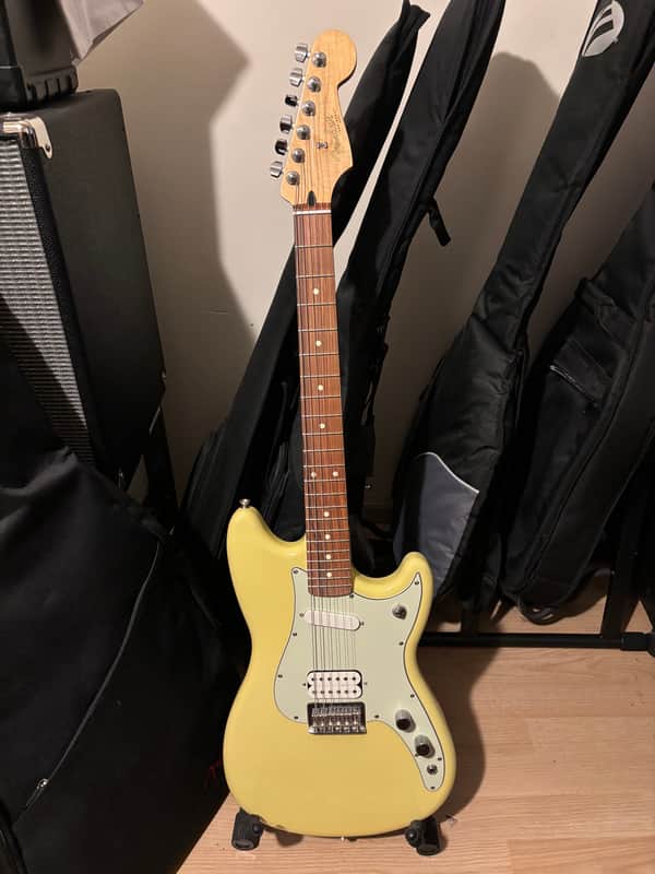 Fender Duo-Sonic HS Special Edition MIM 2018 - Canary Diamond image 1