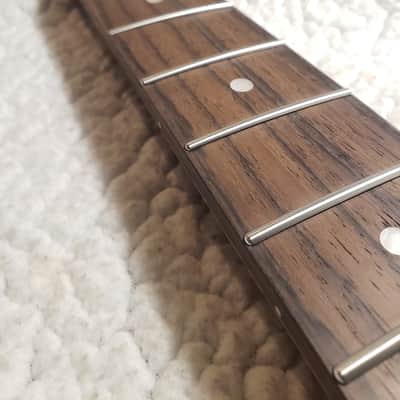 Immagine # HGS-R7-Unbelievable,5A,Nitro,Roasted flame maple neck with Killer flame maple head stock and NO fret tangs. Made for a Strat body. You never felt frets like this.! - 3