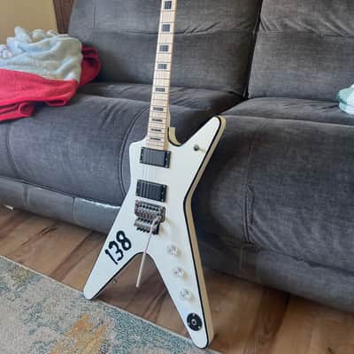 Custom ML Guitar, WHITE / Black image 4
