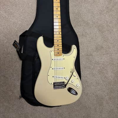 Fender Stratocaster FSR Blonde White 2013 MIM image 1