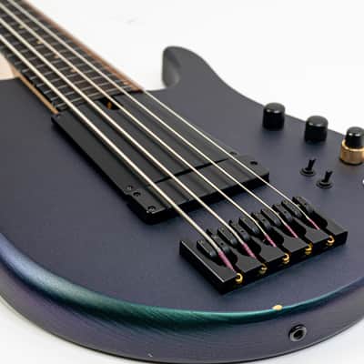 Swan Alpha 5-String Fretless Bass Iridescent Purple/Green w/ Finger Ramp, Brass Nut, 18v Preamp image 4