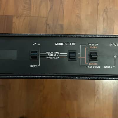AKG TDU8000 time delay unit image 2