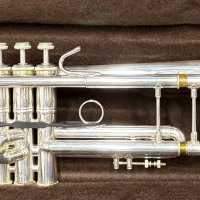 Bach Stradivarius Trumpet Model 37, Silver Finish image 1