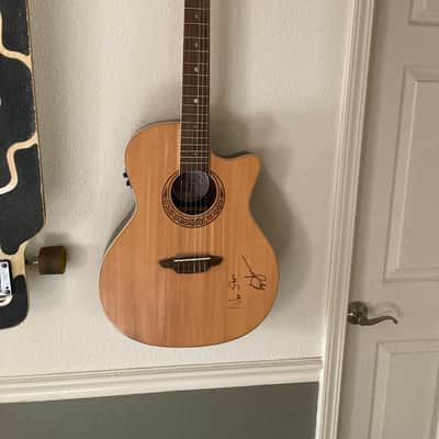 Luna guitar (damaged) signed by Mike Stern and Eric Johnson image 2