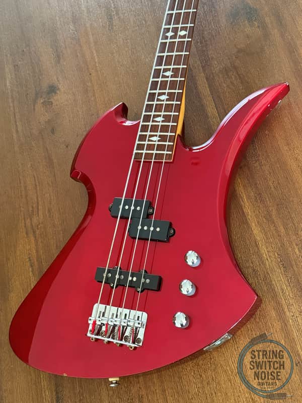 B.C. Rich Mockingbird Bass