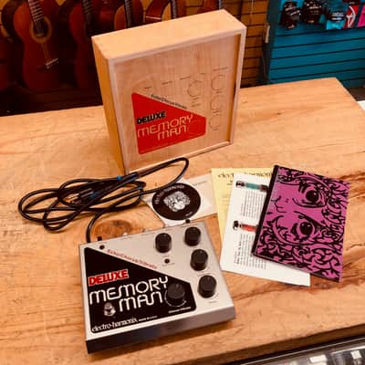 Electro-Harmonix Memory Man Deluxe Echo/Chorus/Vibrato Reissue Pedal 2002