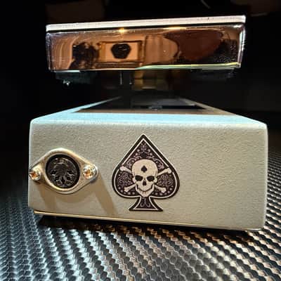 R Weaver FX Midnight Vibe with Shin-Ei 5 Pin speed control expression pedal, year 2022. image 12
