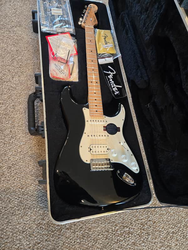 Fender Stratocaster 2008 - Black image 1