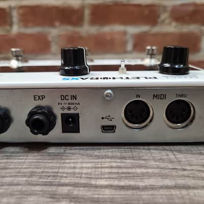 TC Electronic Plethora X5 TonePrint Multi-Effects Pedalboard 2020 - White image 10