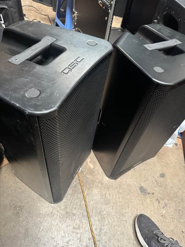 QSC K12.2 2-Way 2000-Watt 12" Active Loudspeaker 2010s - Black image 1