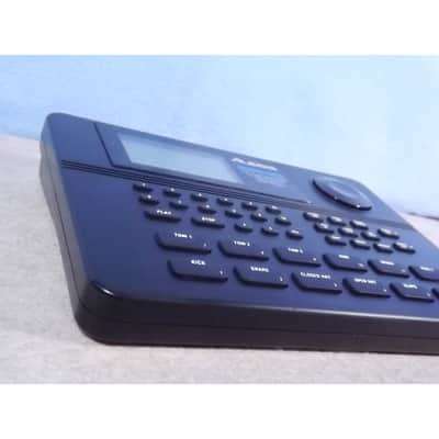 Alesis SR-16 Drum Machine (16 BIT) image 6