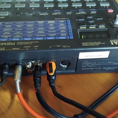 Akai Remix 88 (S20) Black Lo-Fi Sampler image 3